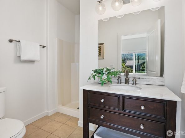 125 1st Avenue NW, Issaquah WA 98027