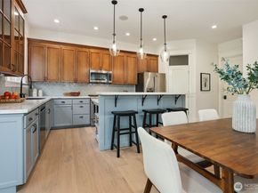 125 1st Avenue NW, Issaquah WA 98027