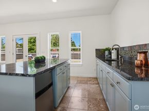 125 1st Avenue NW, Issaquah WA 98027