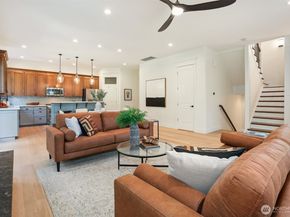 125 1st Avenue NW, Issaquah WA 98027