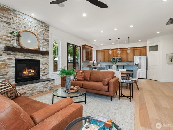 125 1st Avenue NW, Issaquah WA 98027