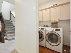 125 1st Avenue NW, Issaquah WA 98027