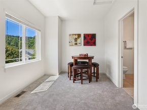 125 1st Avenue NW, Issaquah WA 98027