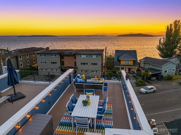 3852 Beach Drive SW A, Seattle WA 98116
