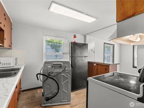 4222 S spencer Street, Seattle WA 98118