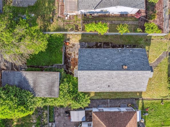 4222 S spencer Street, Seattle WA 98118