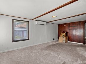 4222 S spencer Street, Seattle WA 98118