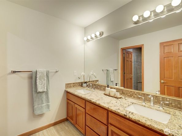 13799 NE 32 Place NE, Bellevue WA 98005