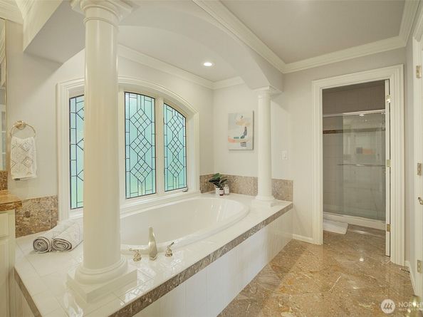 13799 NE 32 Place NE, Bellevue WA 98005