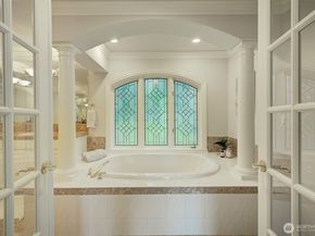 13799 NE 32 Place NE, Bellevue WA 98005