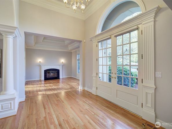 13799 NE 32 Place NE, Bellevue WA 98005