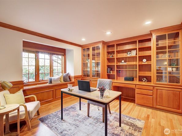 13799 NE 32 Place NE, Bellevue WA 98005