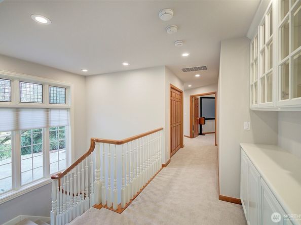 13799 NE 32 Place NE, Bellevue WA 98005