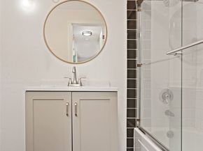 7021 Sand Point Wy B319, Seattle WA 98115