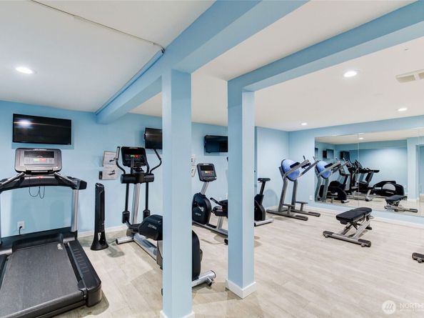 7021 Sand Point Wy B319, Seattle WA 98115