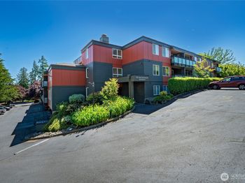 7021 Sand Point Wy