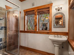 3802 E John Street, Seattle WA 98112
