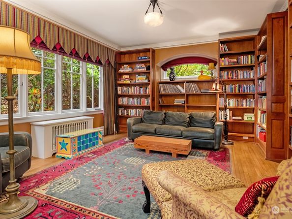 3802 E John Street, Seattle WA 98112