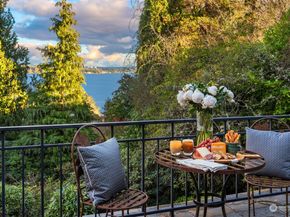 3802 E John Street, Seattle WA 98112
