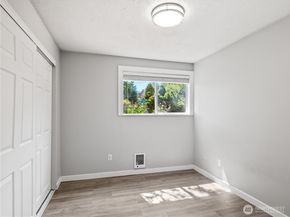 13041 12th Avenue SW, Burien WA 98146