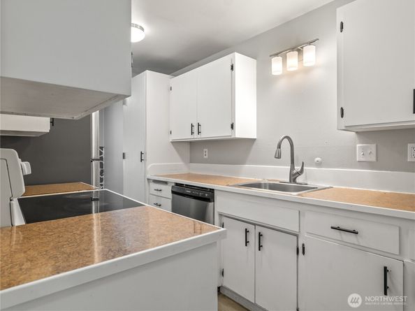 13041 12th Avenue SW, Burien WA 98146