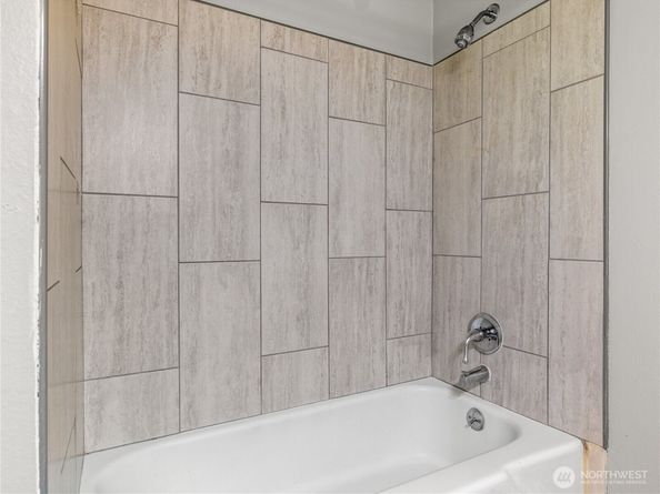13041 12th Avenue SW, Burien WA 98146