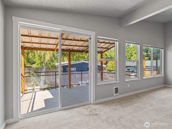 13041 12th Avenue SW, Burien WA 98146