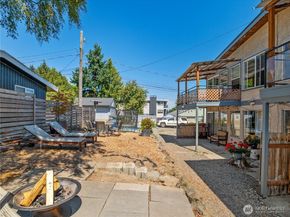 13041 12th Avenue SW, Burien WA 98146