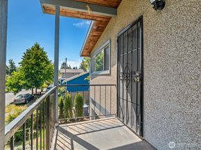 13041 12th Avenue SW, Burien WA 98146