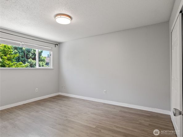 13041 12th Avenue SW, Burien WA 98146