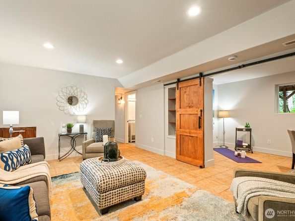19507 NE 162nd Street, Woodinville WA 98077