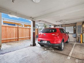 9517 35th Avenue NE 2A, Seattle WA 98115