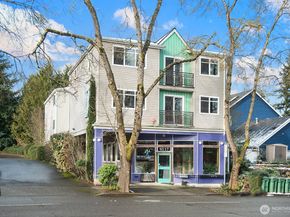 9517 35th Avenue NE 2A, Seattle WA 98115