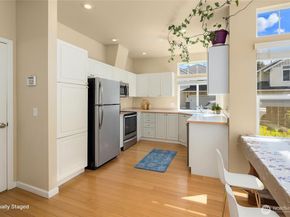 23609 51st Avenue S 10, Kent WA 98032