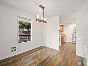 132 Summit Avenue N C1, Kent WA 98030
