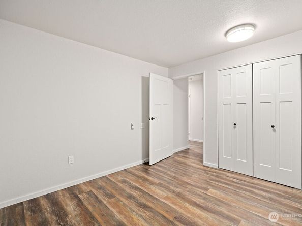 132 Summit Avenue N C1, Kent WA 98030