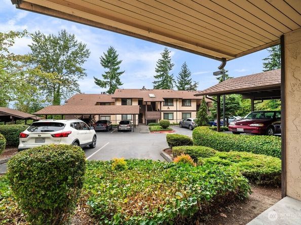 132 Summit Avenue N C1, Kent WA 98030