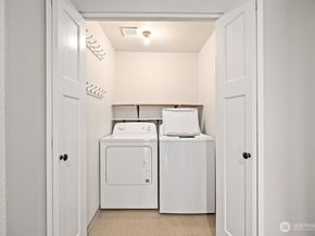 132 Summit Avenue N C1, Kent WA 98030