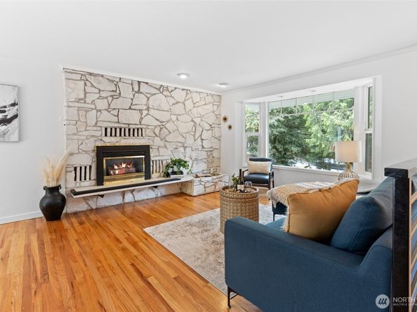 10438 NE 116th Street, Kirkland WA 98034