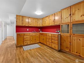 10438 NE 116th Street, Kirkland WA 98034