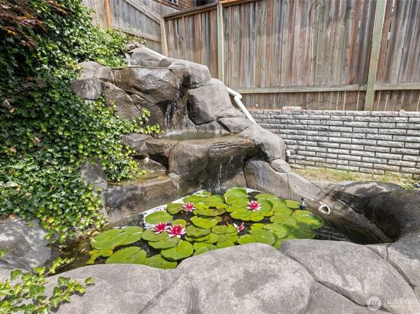 10438 NE 116th Street, Kirkland WA 98034