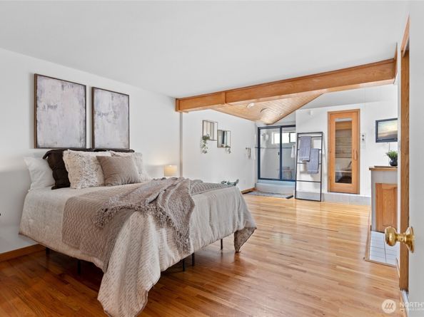 10438 NE 116th Street, Kirkland WA 98034