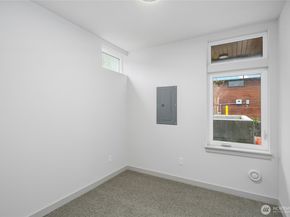 5044 Sand Point Place NE C, Seattle WA 98105