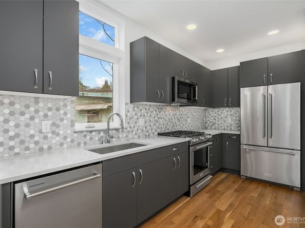 5044 Sand Point Place NE C, Seattle WA 98105