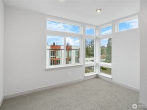 5044 Sand Point Place NE C, Seattle WA 98105