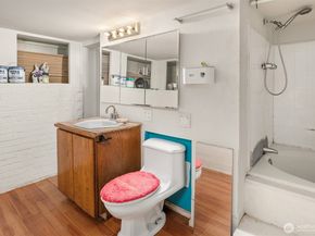 13302 Bitter Place N, Seattle WA 98133