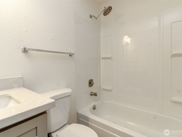3435 Auburn Way S 6, Auburn WA 98092