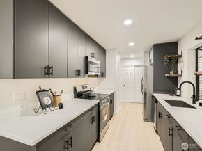 9512 1st Avenue NE 110, Seattle WA 98115