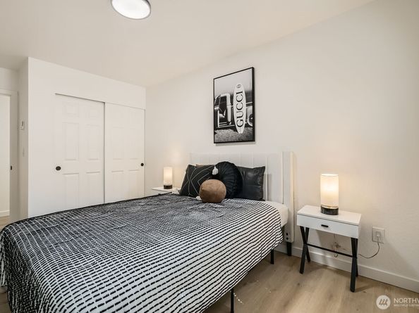 9512 1st Avenue NE 110, Seattle WA 98115