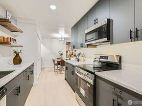 9512 1st Avenue NE 110, Seattle WA 98115